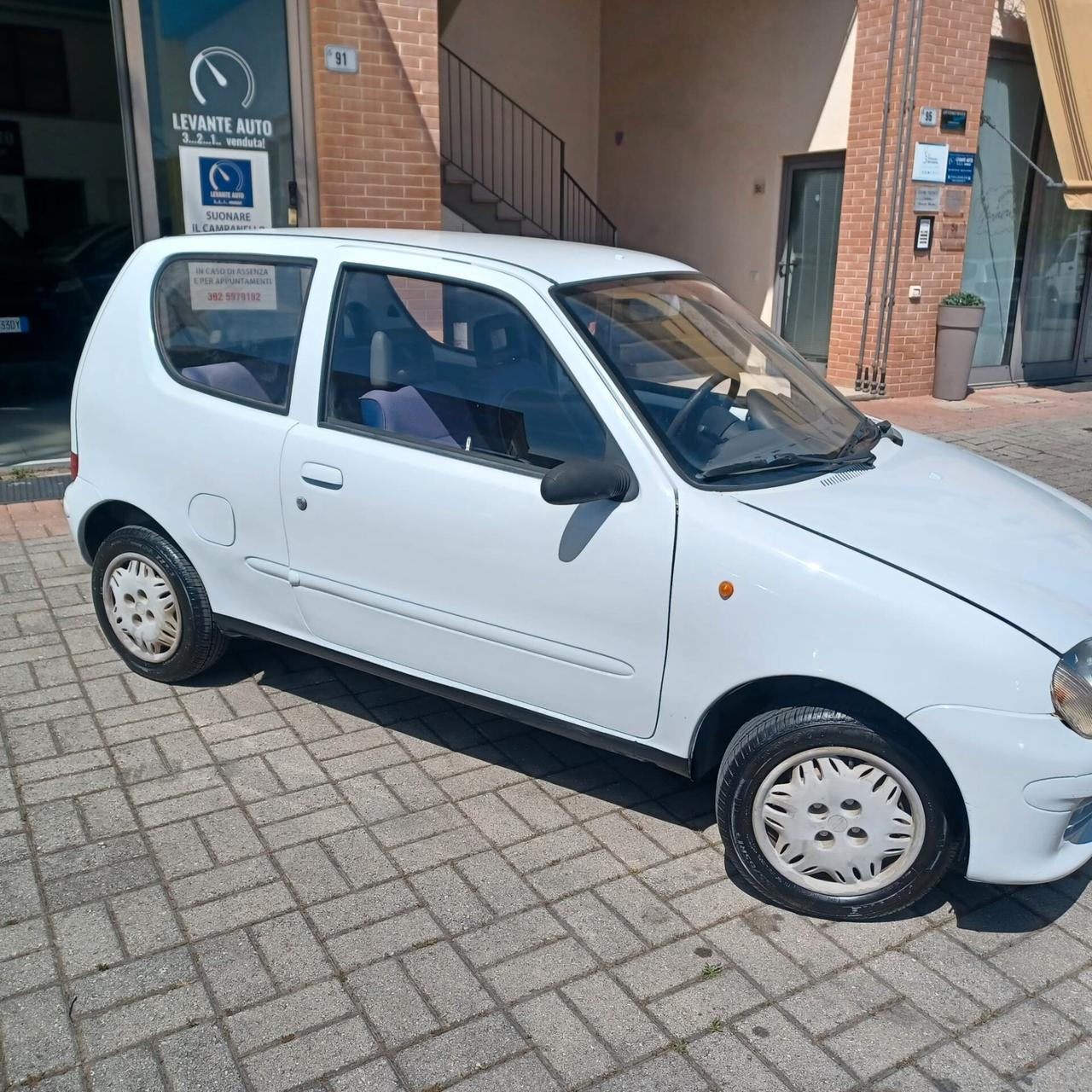 FIAT 600 BEN CONSERVATA TUTTO FUNZIONANTE