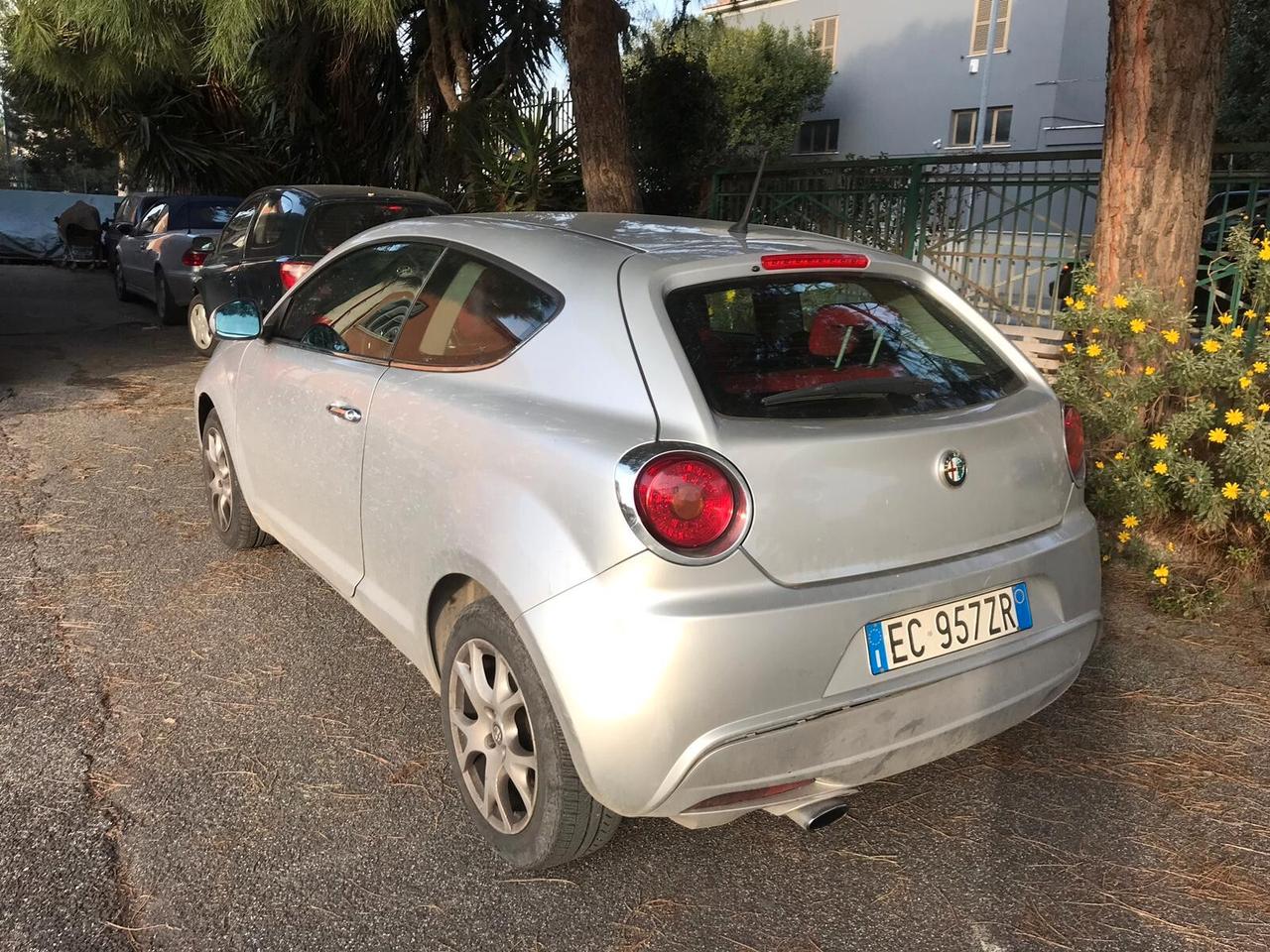 Alfa Romeo MiTo 1.6 JTDm 16V Distinctive Premium Pack