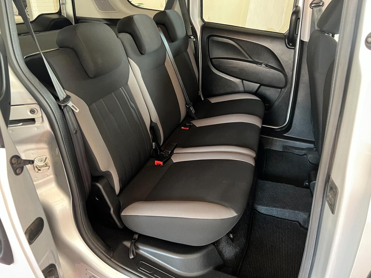 Fiat Doblo 1.6 MJT 120CV PC Combi N1 Autocarro 5 posti