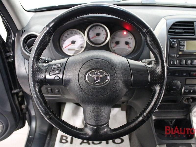 Toyota RAV4 2.0 D-4D SOL 5p