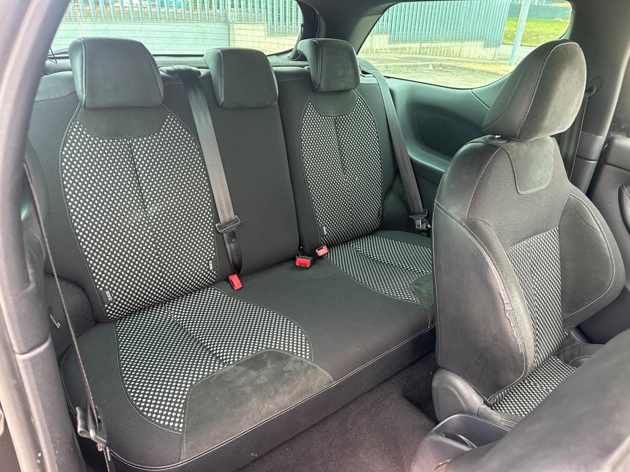 Ds DS3 3 1.4 VTi 95 GPL airdream Just Black