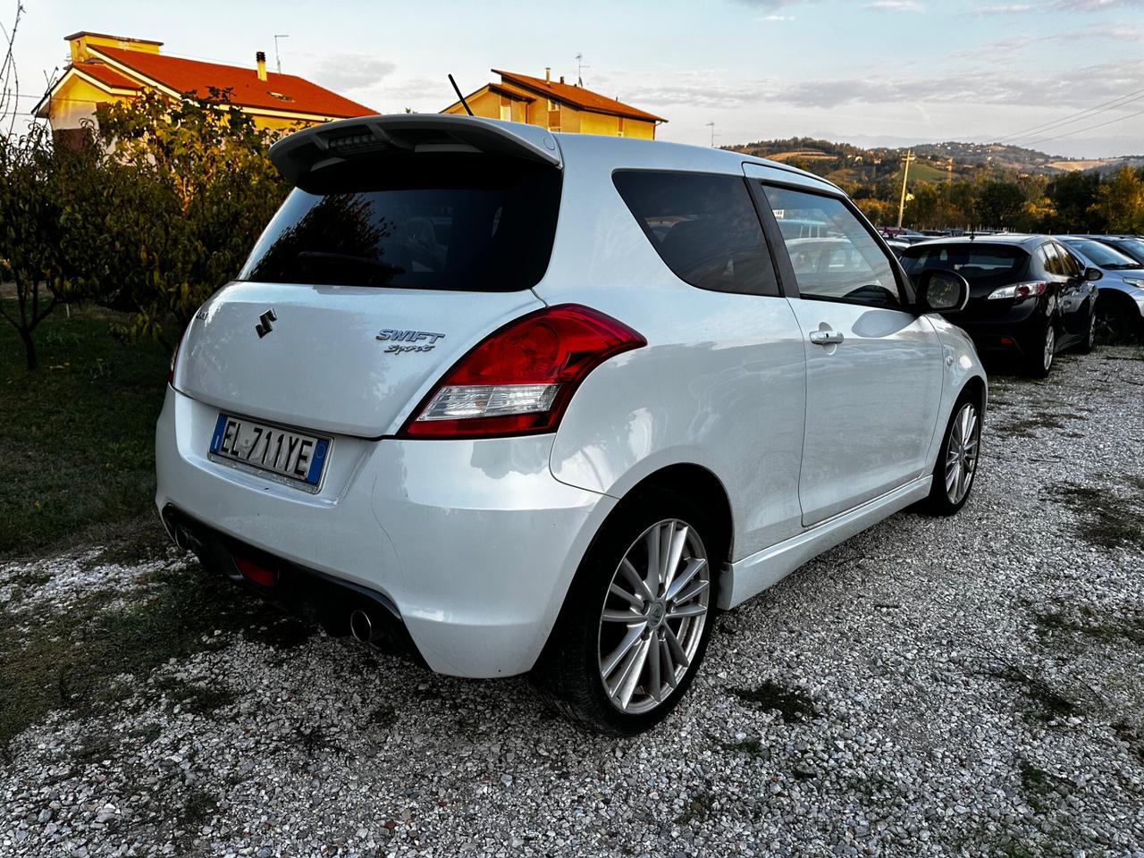 Suzuki Swift 1.6 VVT 3 porte Sport