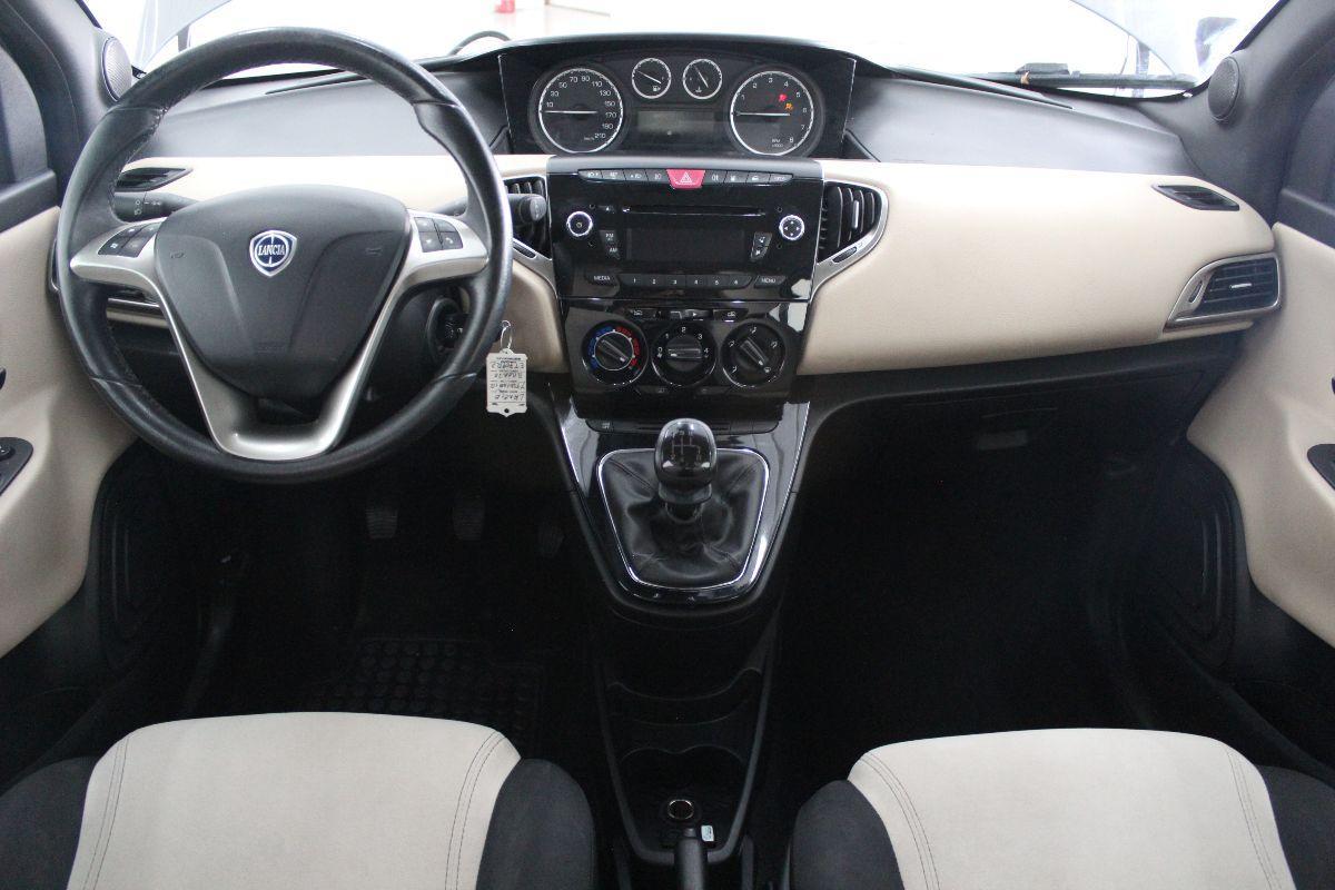 LANCIA - Ypsilon - 0.9 T.Air 85 CV 5 porte Metano Ecochic Gold