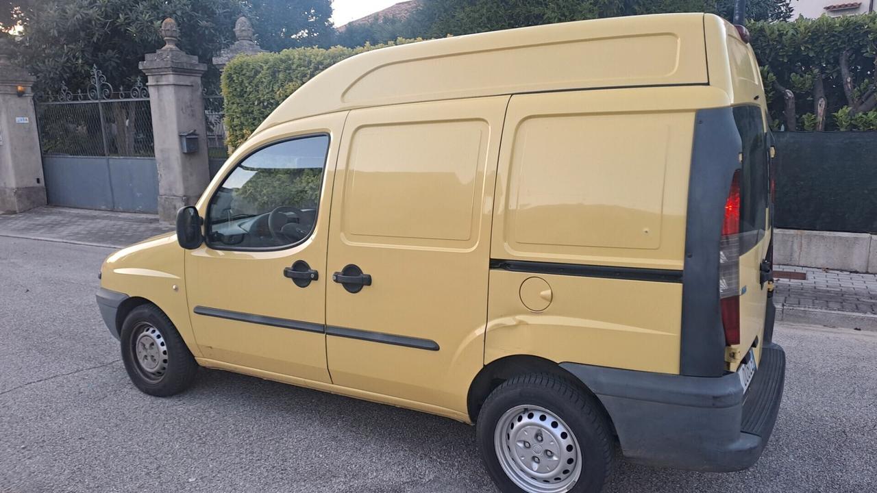 Fiat Doblo 1.9 d TETTO ALTO E DOPPIA PORTA LATERALE