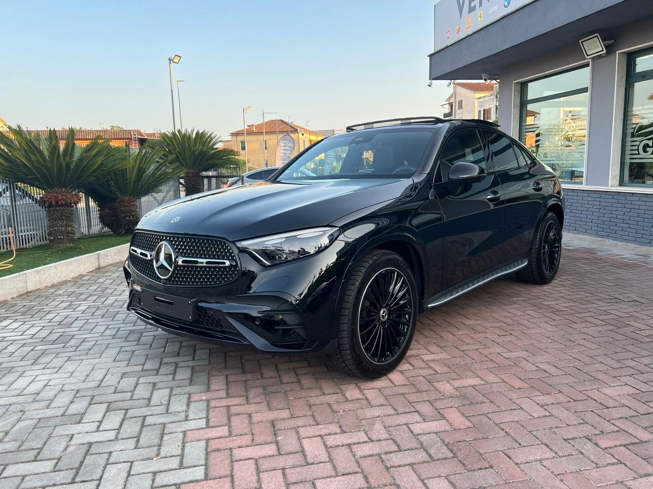 Mercedes-Benz GLC 300 d acc. €28.350 noleggio con riscatto no scoring