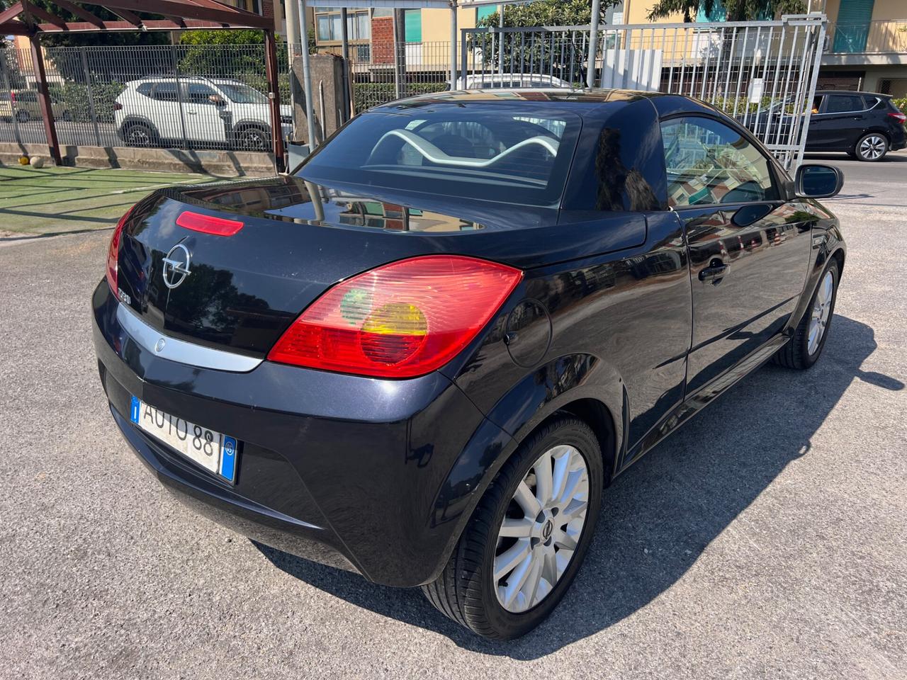Opel Tigra TwinTop 1.4 16V Sport