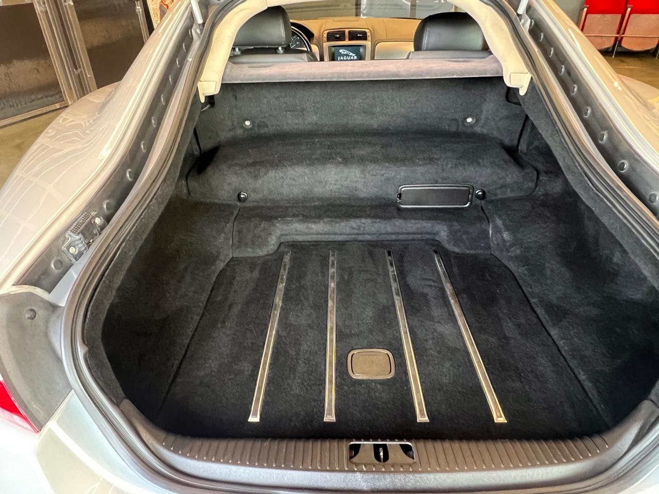 Jaguar XK 4.2 V8 Coupé