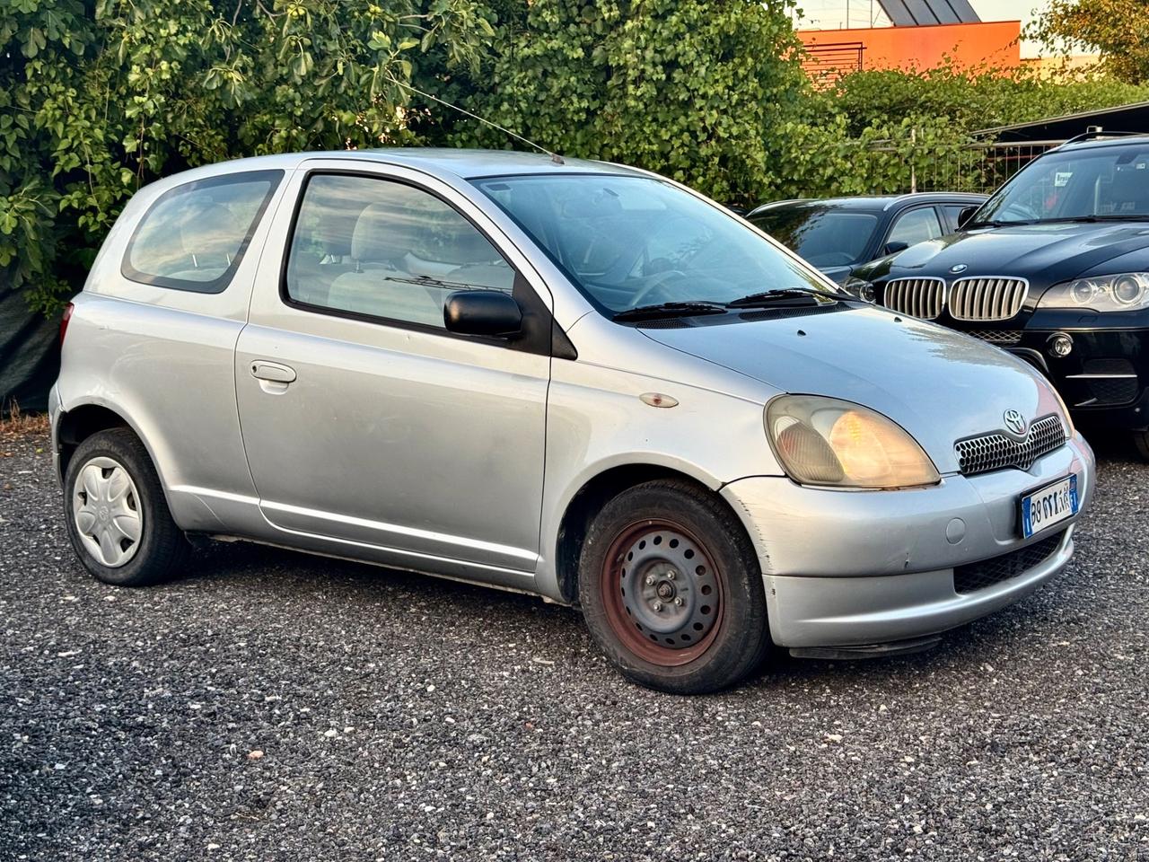 Toyota Yaris 1.0i 3 porte benzina 68cv Neopatentati 2001
