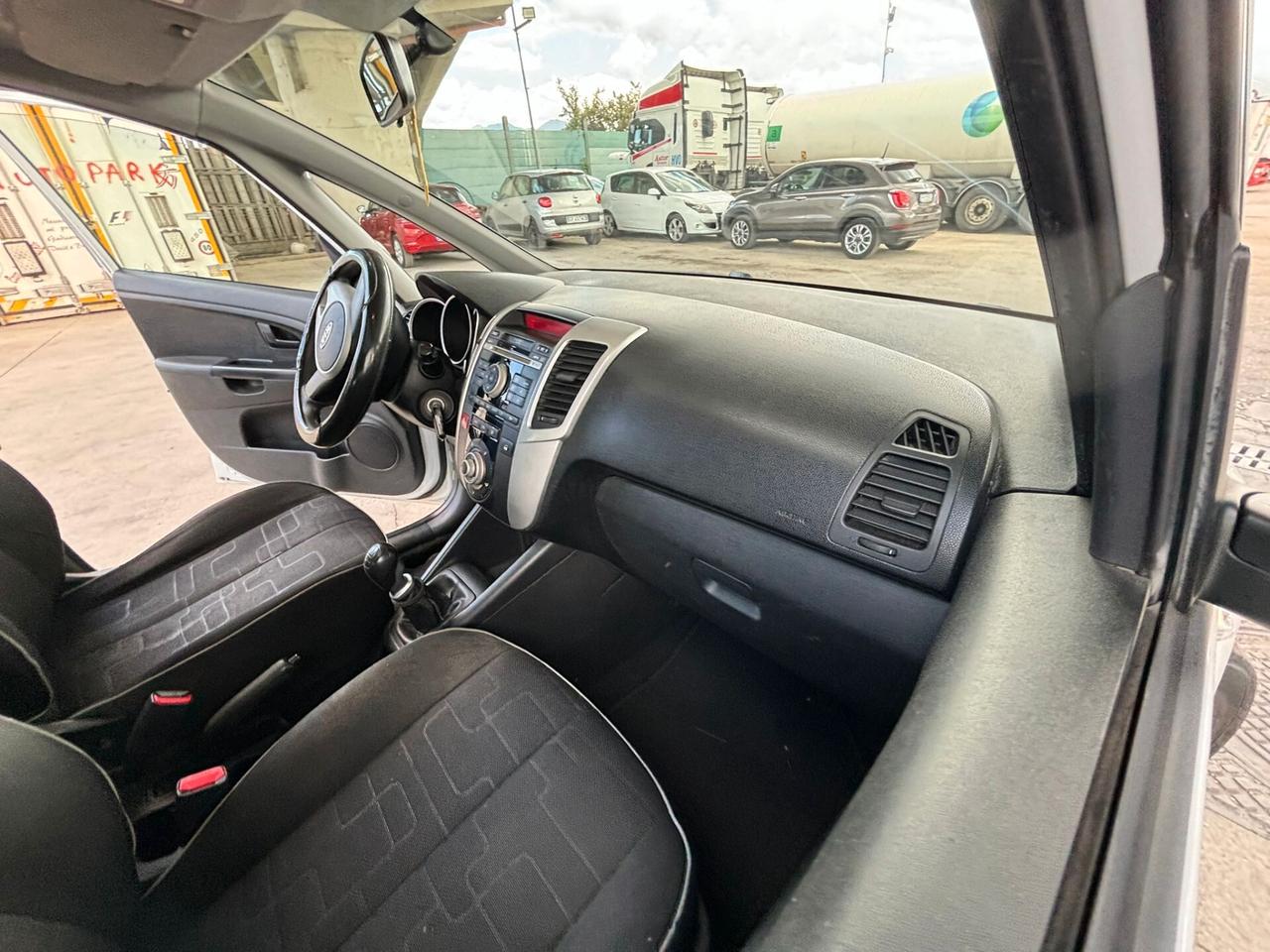 Kia Venga 1.4 CRDi 90CV WGT Fullsky
