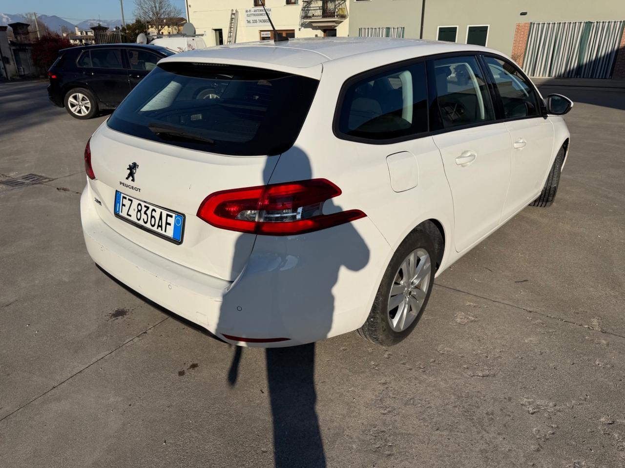 Peugeot 308 BlueHDi 130 S&S SW Active