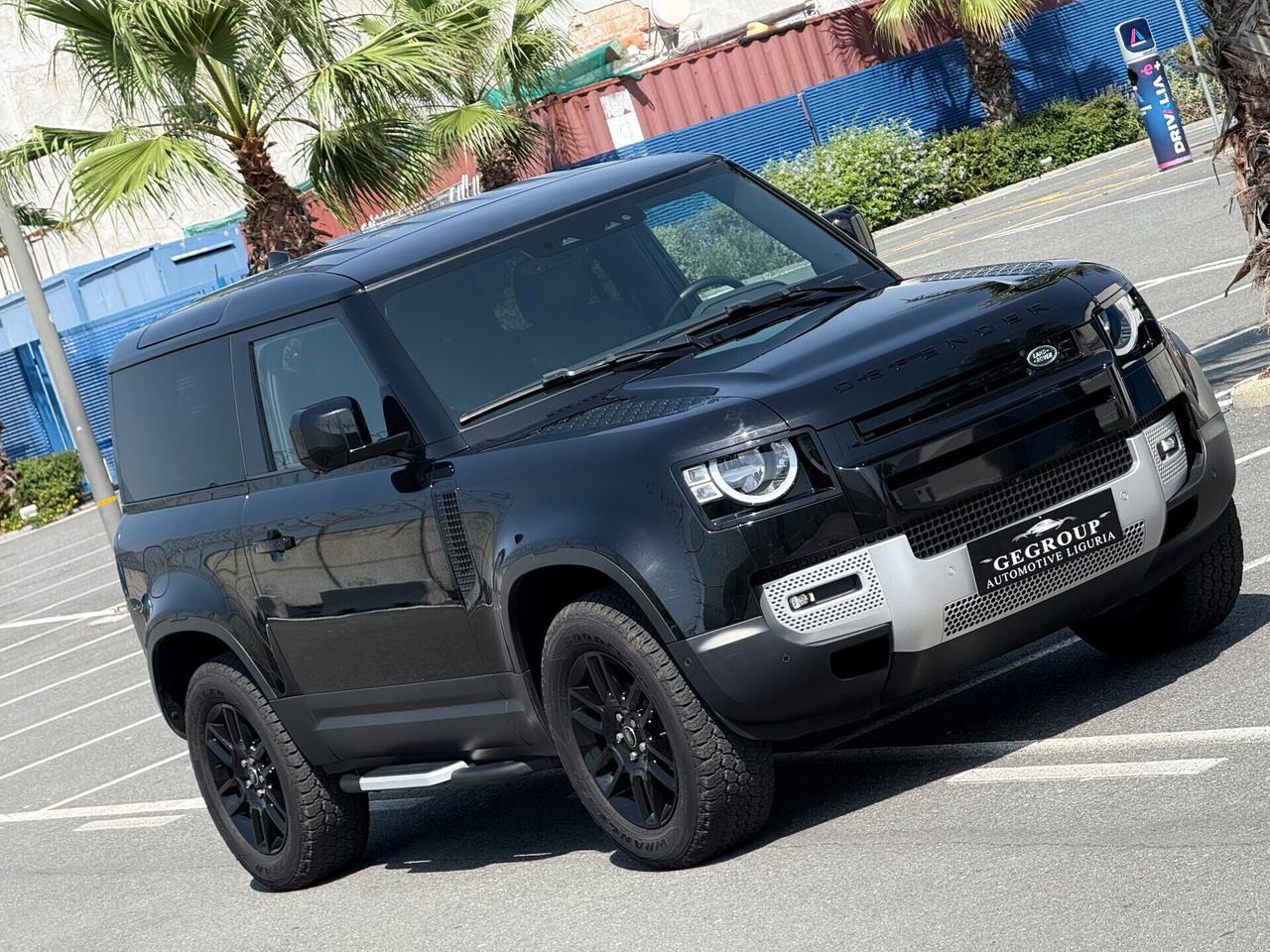 Land Rover Defender 90 3.0D I6 200 CV-BLACK EDITION -PERMUTABILE