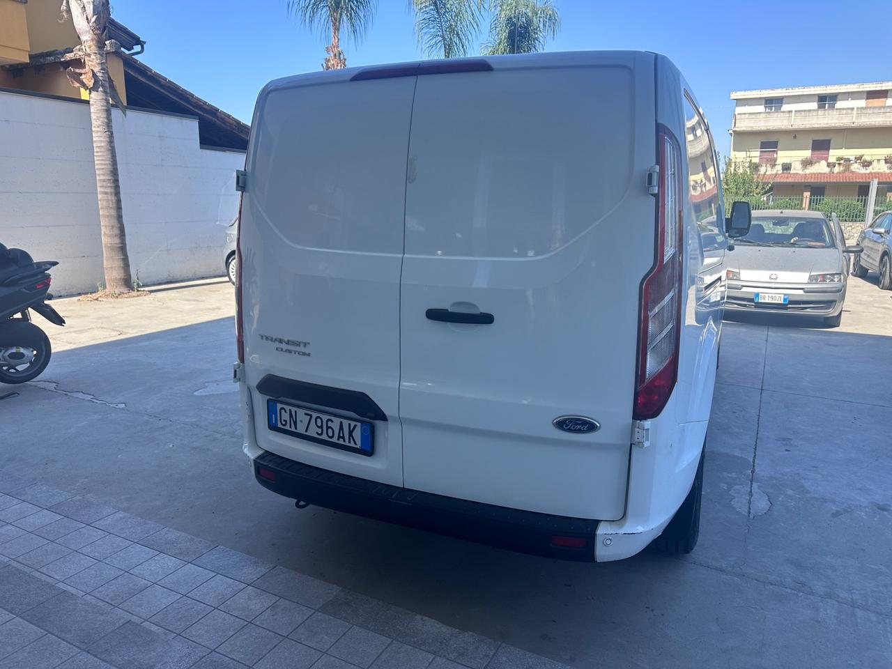 Ford Transit Custom 300 2.0 EcoBlue 130 PASSO LUNGO