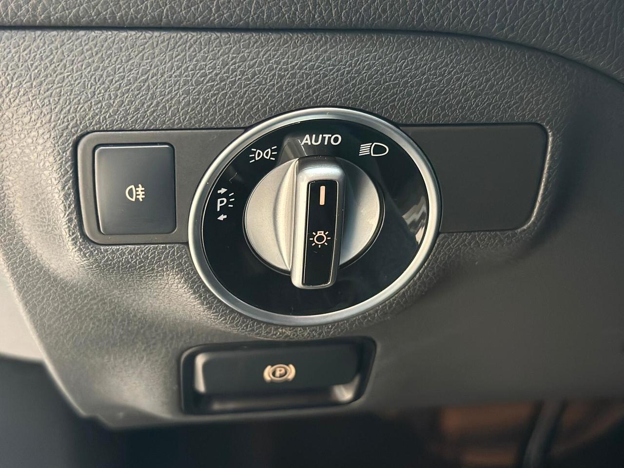 Mercedes-benz GLA 200 d Automatic Premium