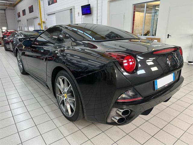 FERRARI California DCT