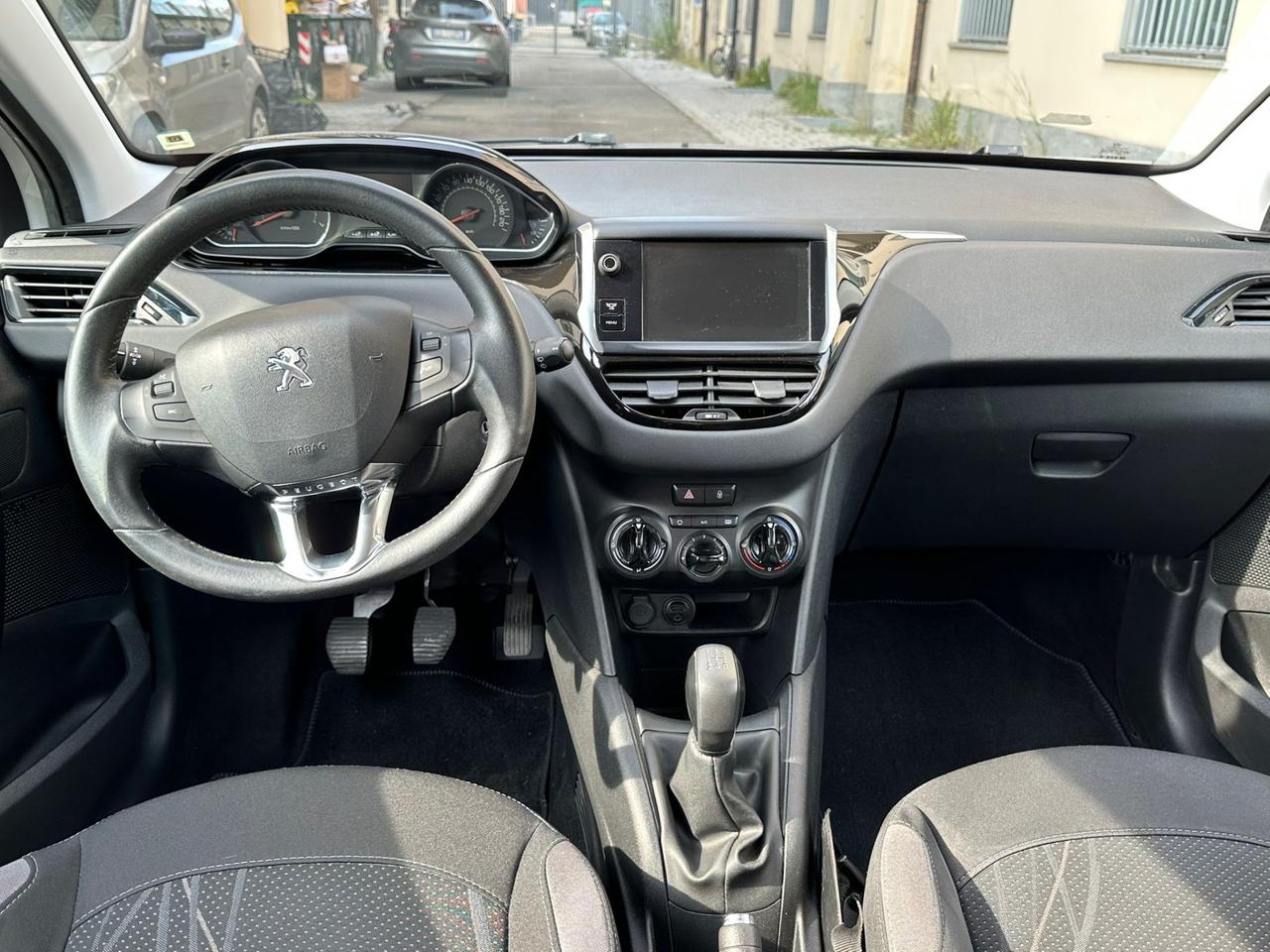 PEUGEOT 208 1.2 82CV ALLURE 2014