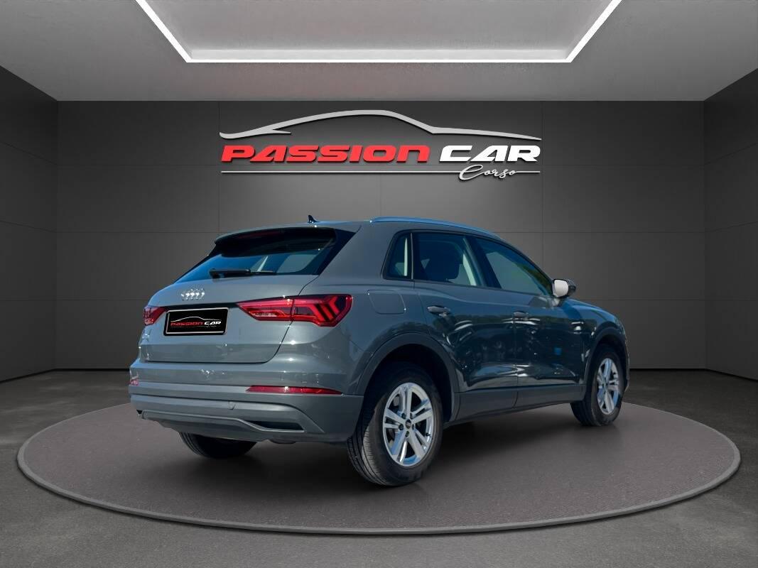 Audi Q3 45 1.4 tfsi e Business s-tronic