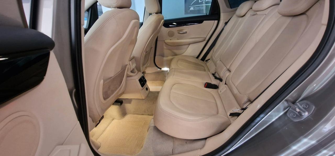 Bmw 2er Active Tourer 220xdrive Luxury 190 cv