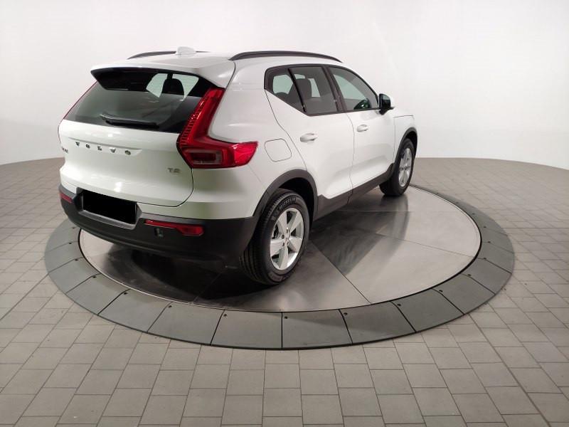 VOLVO Xc40 T2 Momentum Core