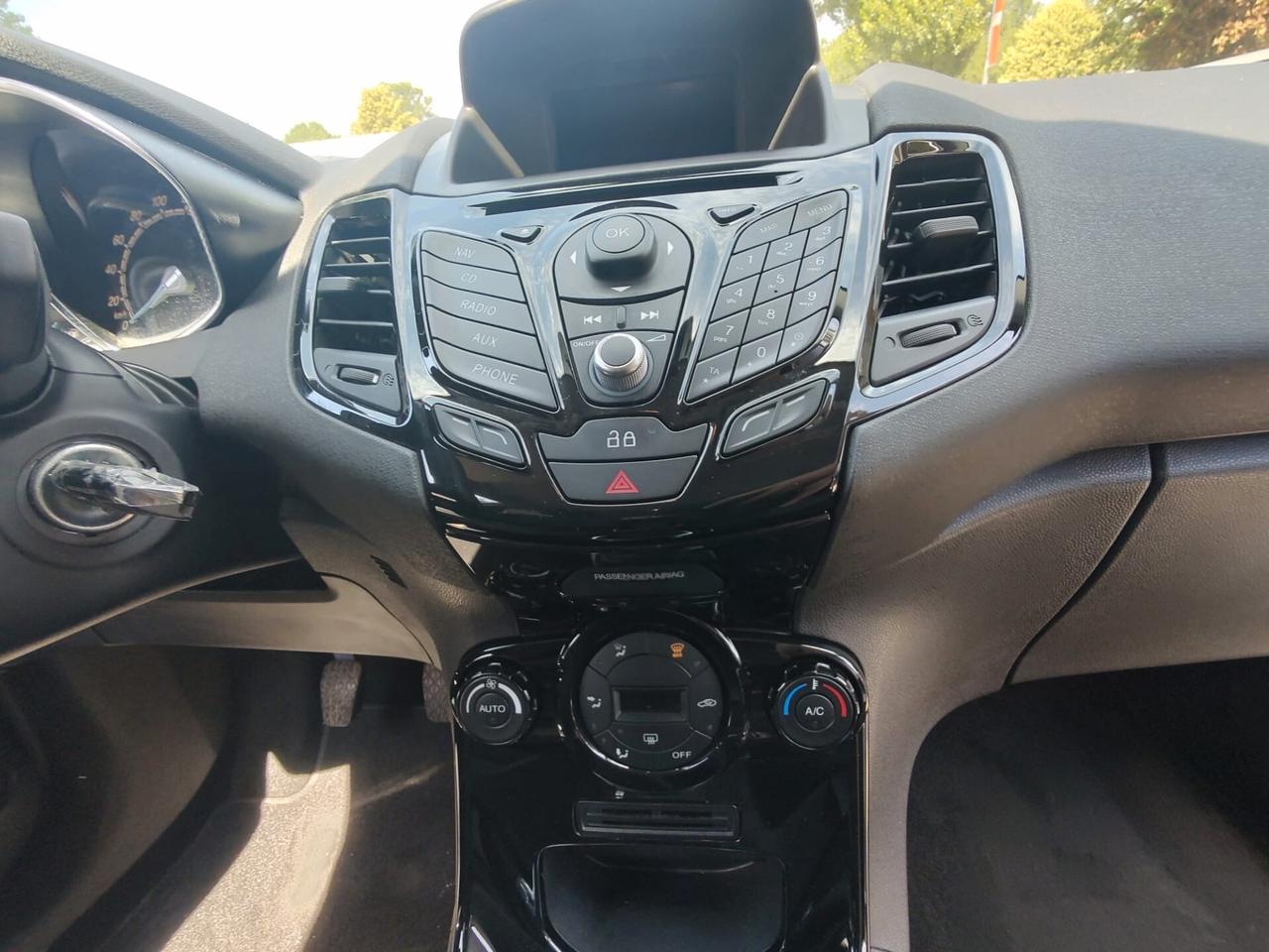 Ford Fiesta 1.5 TDCi 75CV 5 porte Titanium, OK NEOPATENTATI, GARANZIA L.12 MESI
