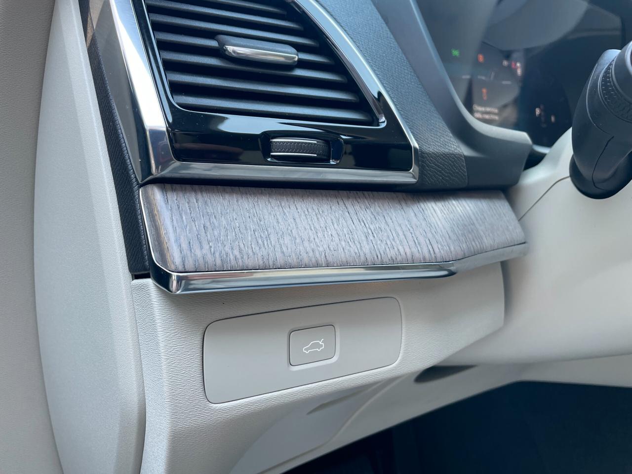 Volvo XC 90 XC90 B5 (d) AWD automatico 7 posti Core