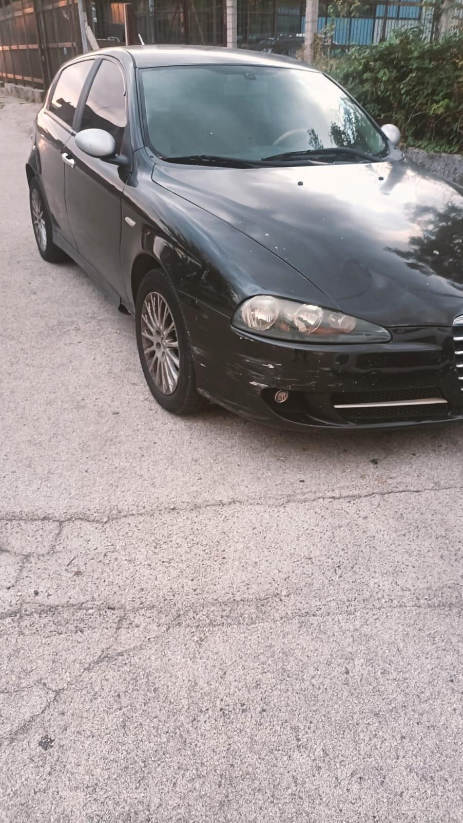 Alfa Romeo 147 1.9 JTD (120) 5 porte Distinctive