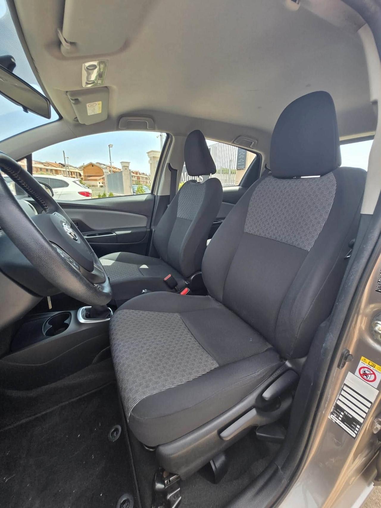 Toyota Yaris 1.0 5 porte Lounge