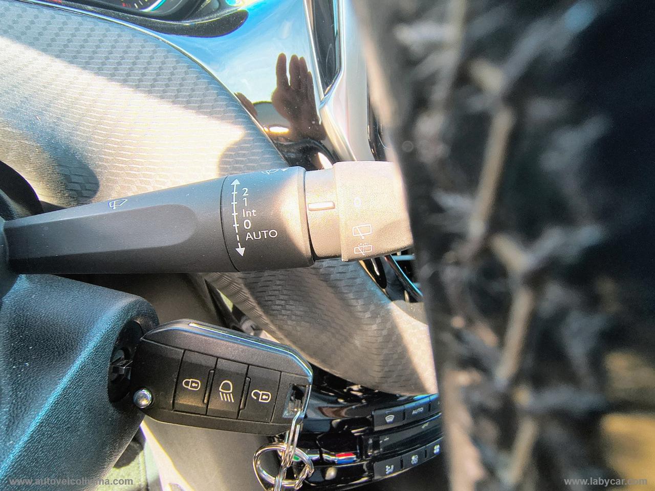 PEUGEOT 2008 BlueHDi 100 Allure