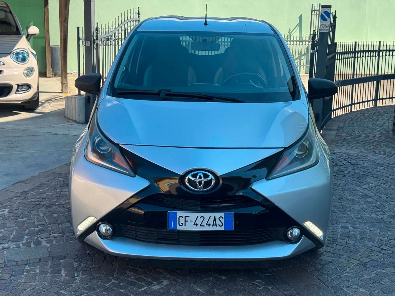 Toyota Aygo 1.0 VVT-i 69 CV 5 porte x-cool