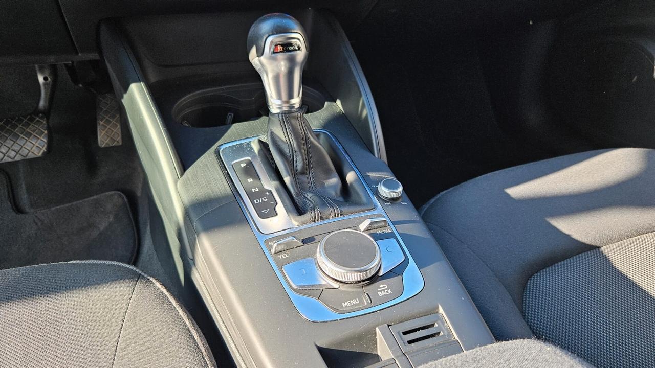 Audi A3 35 TFSI automatico