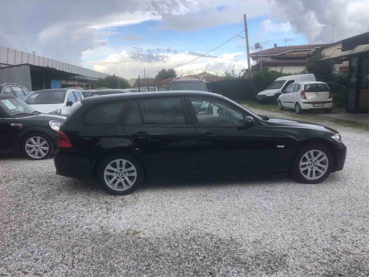 BMW 318 I TOURING - SOLO 75 000 KM