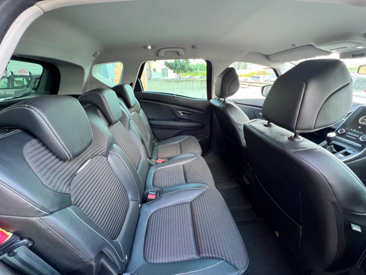 Renault Scenic Scénic Blue dCi 120 CV EDC Initiale Paris