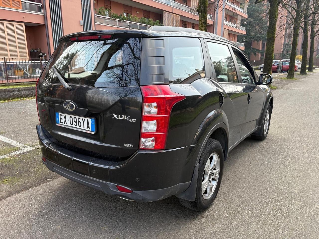 Mahindra XUV500 2.2 16V AWD W6 7 POSTI