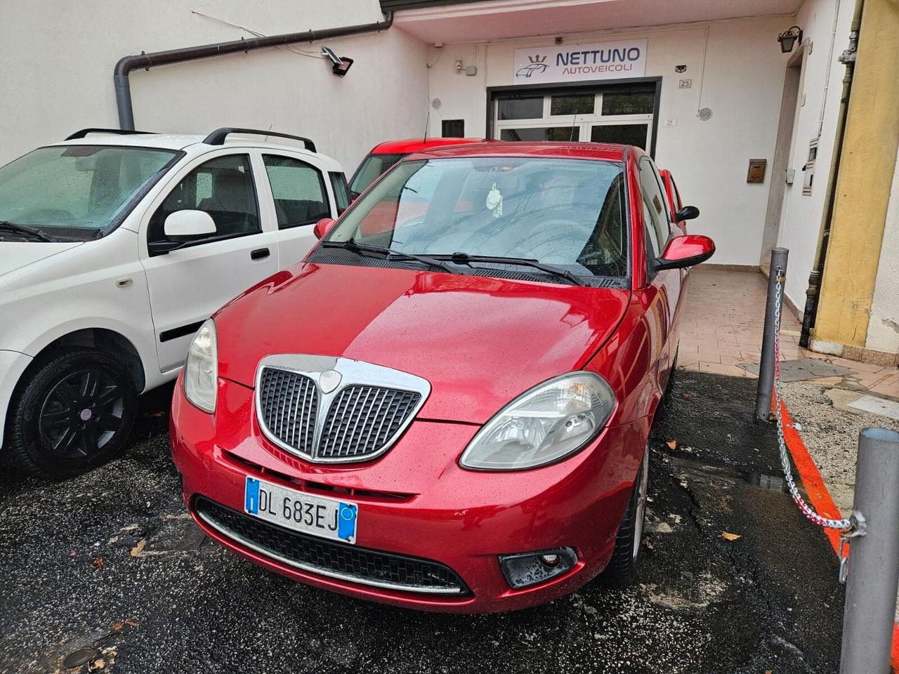 Lancia Ypsilon 1.3 MJT 75 CV Argento