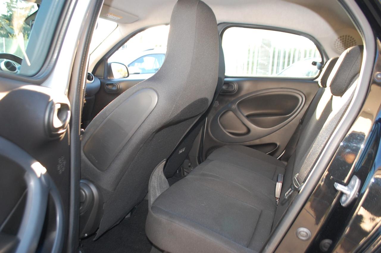 Smart ForFour 1.0 Urban 71CV Lega Clima USB
