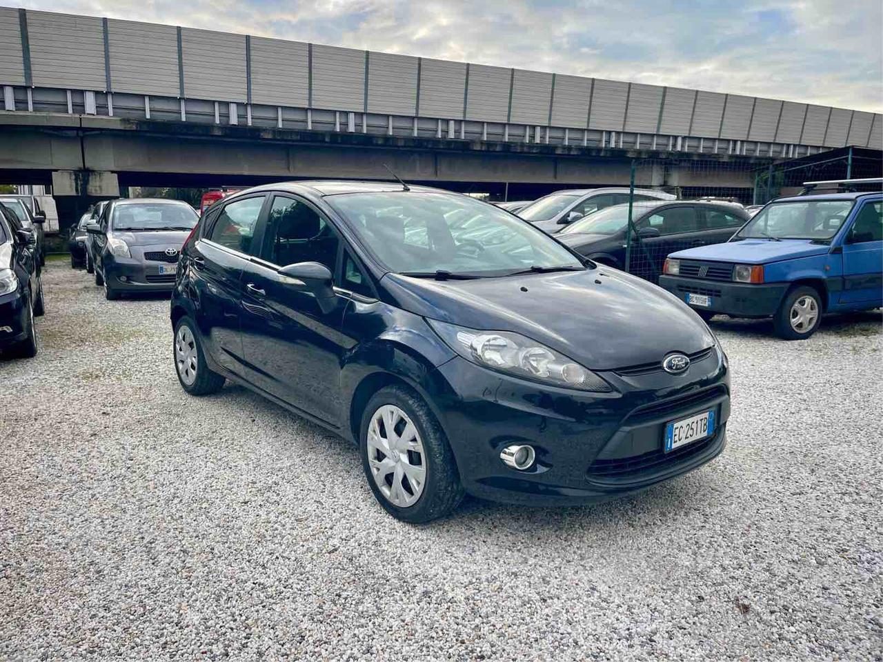 FORD FIESTA - UNICO PROPRIETARIO - TITANIUM