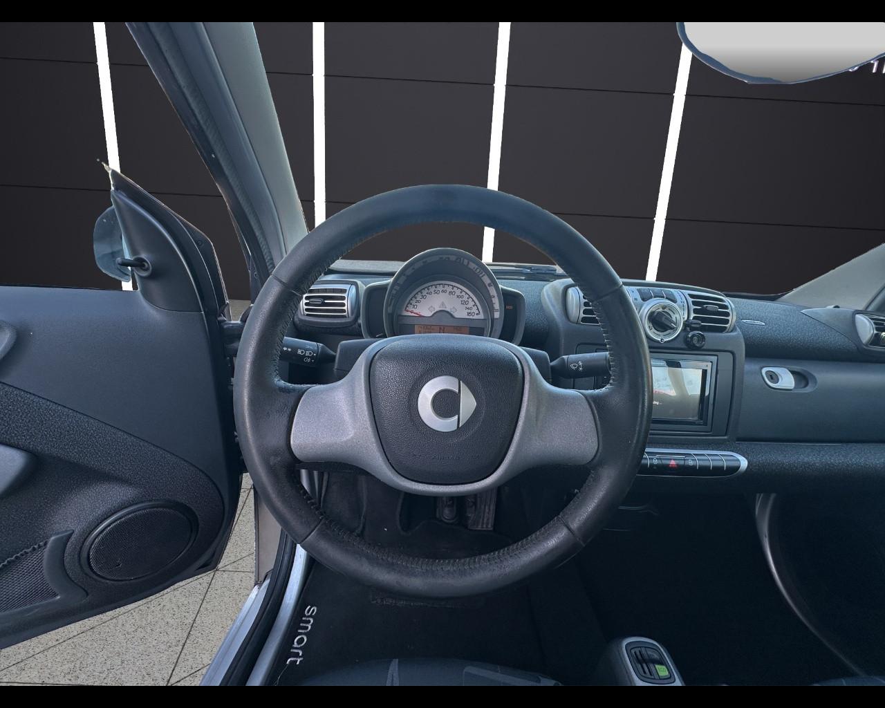 SMART fortwo 2ª serie - fortwo 1000 52 kW MHD coupé passion