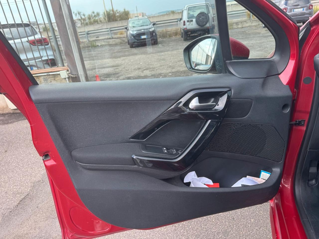 Peugeot 208 PureTech 82 5 porte Allure 2018