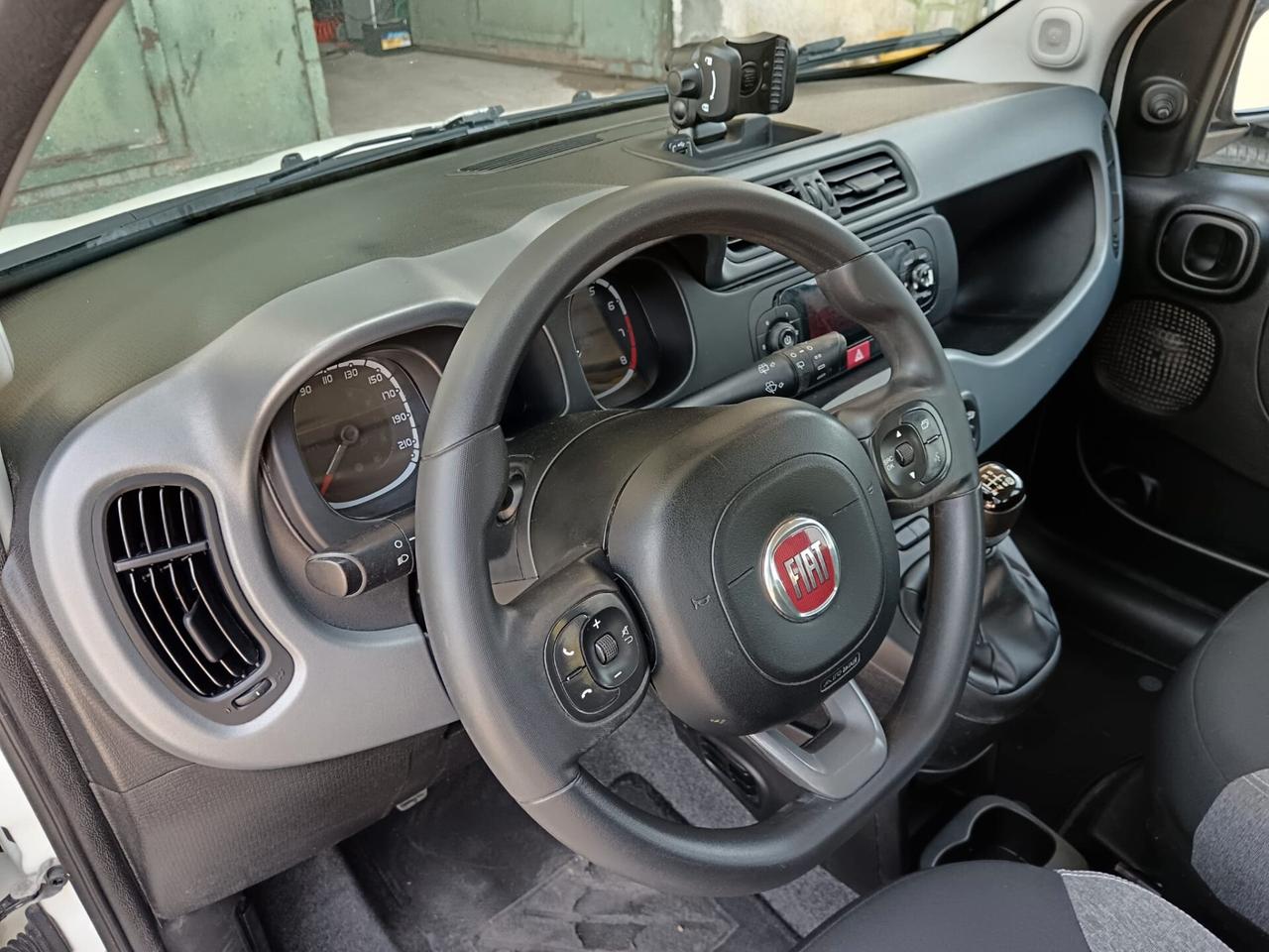 Fiat Panda 1.0 GSE S&S Hybrid Street Van 4 posti