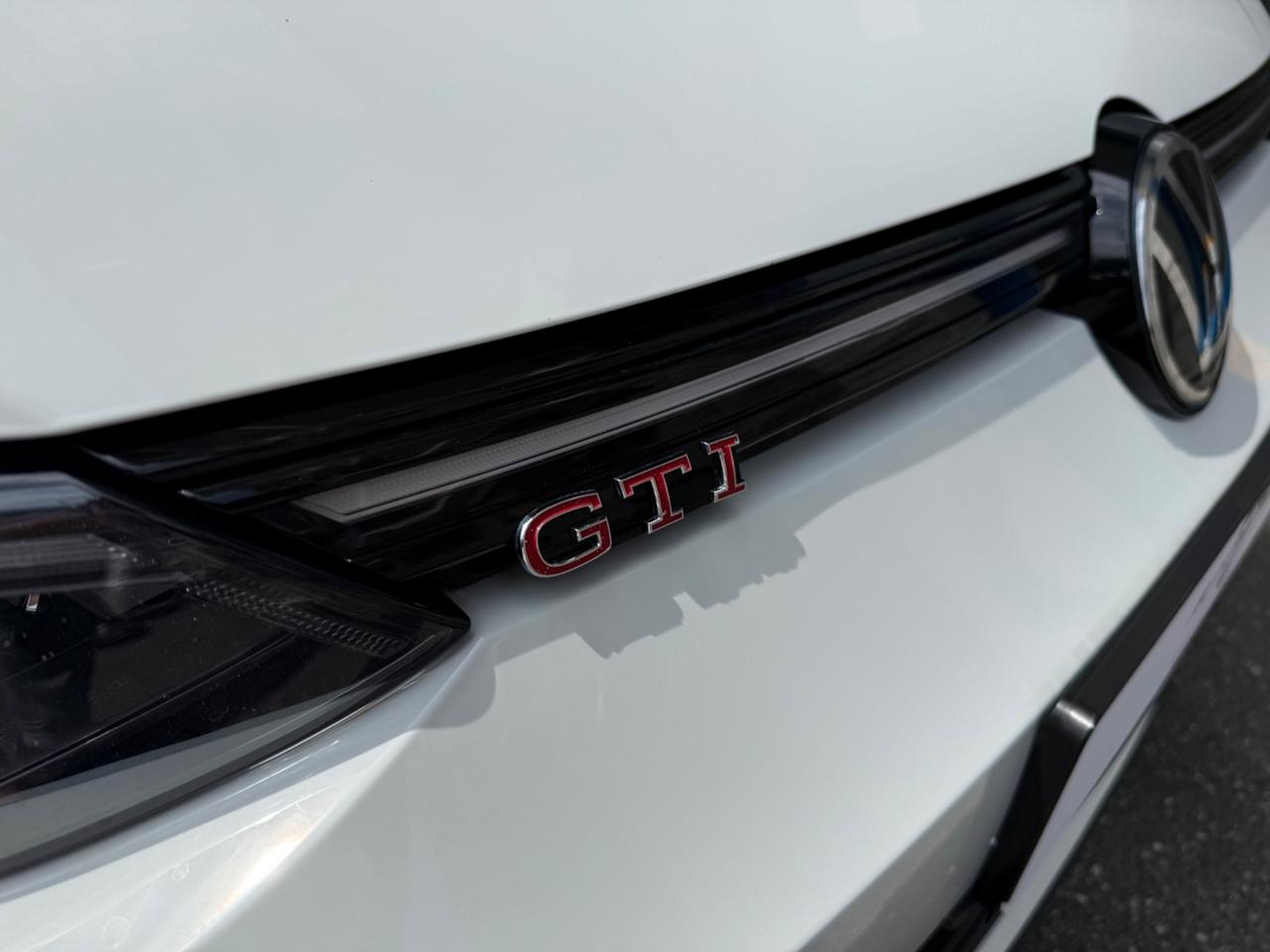 Volkswagen Golf GTI 2.0 TSI DSG PERFORMANCE