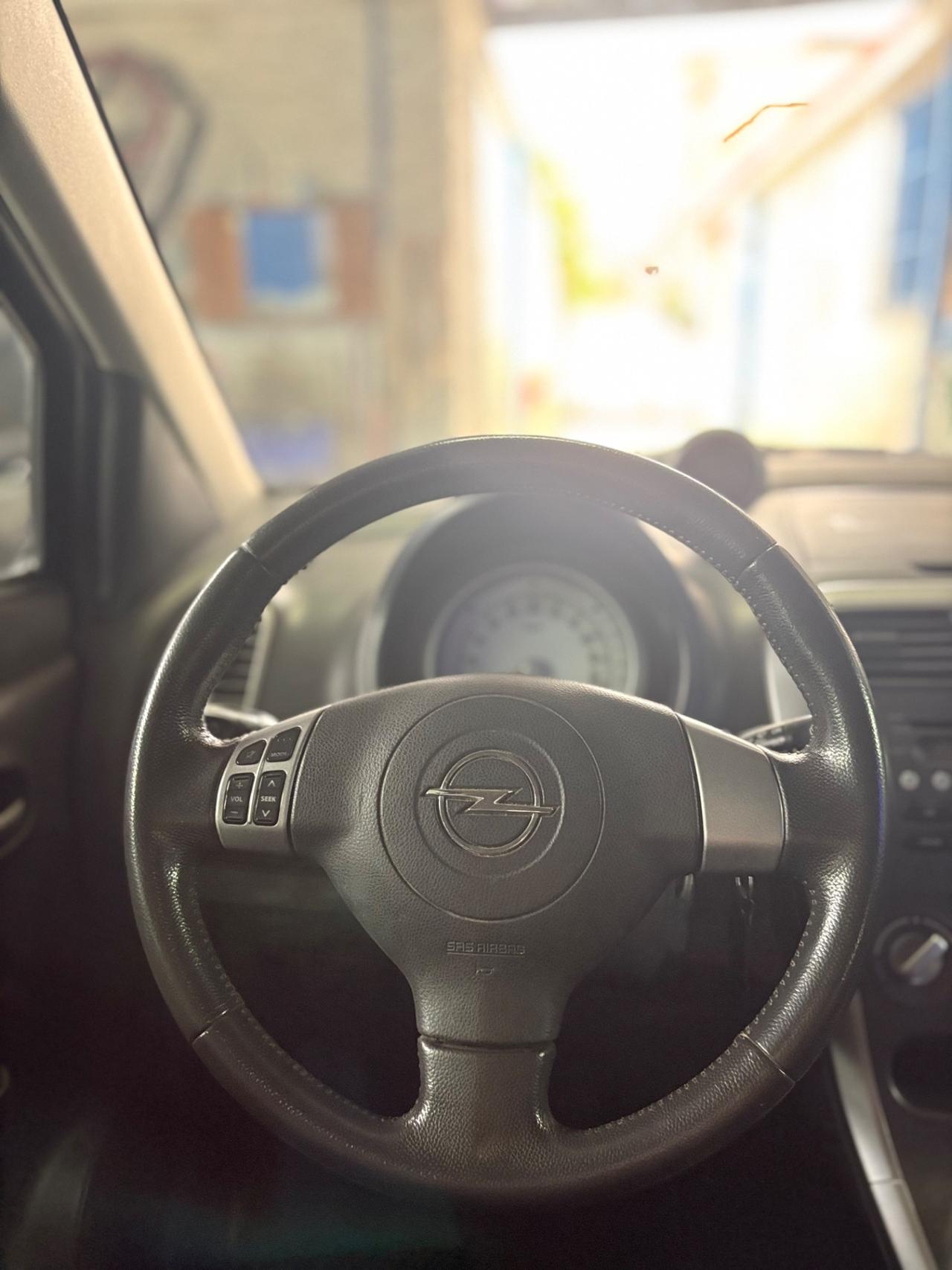 Opel Agila 1.2 benzina