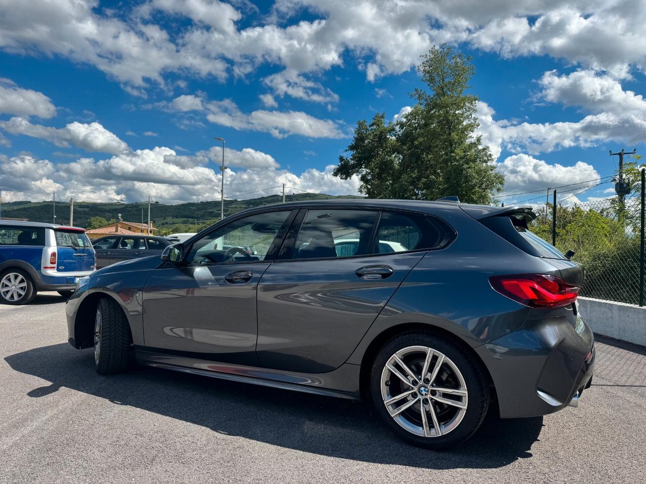 Bmw 118 118d 5p. Msport