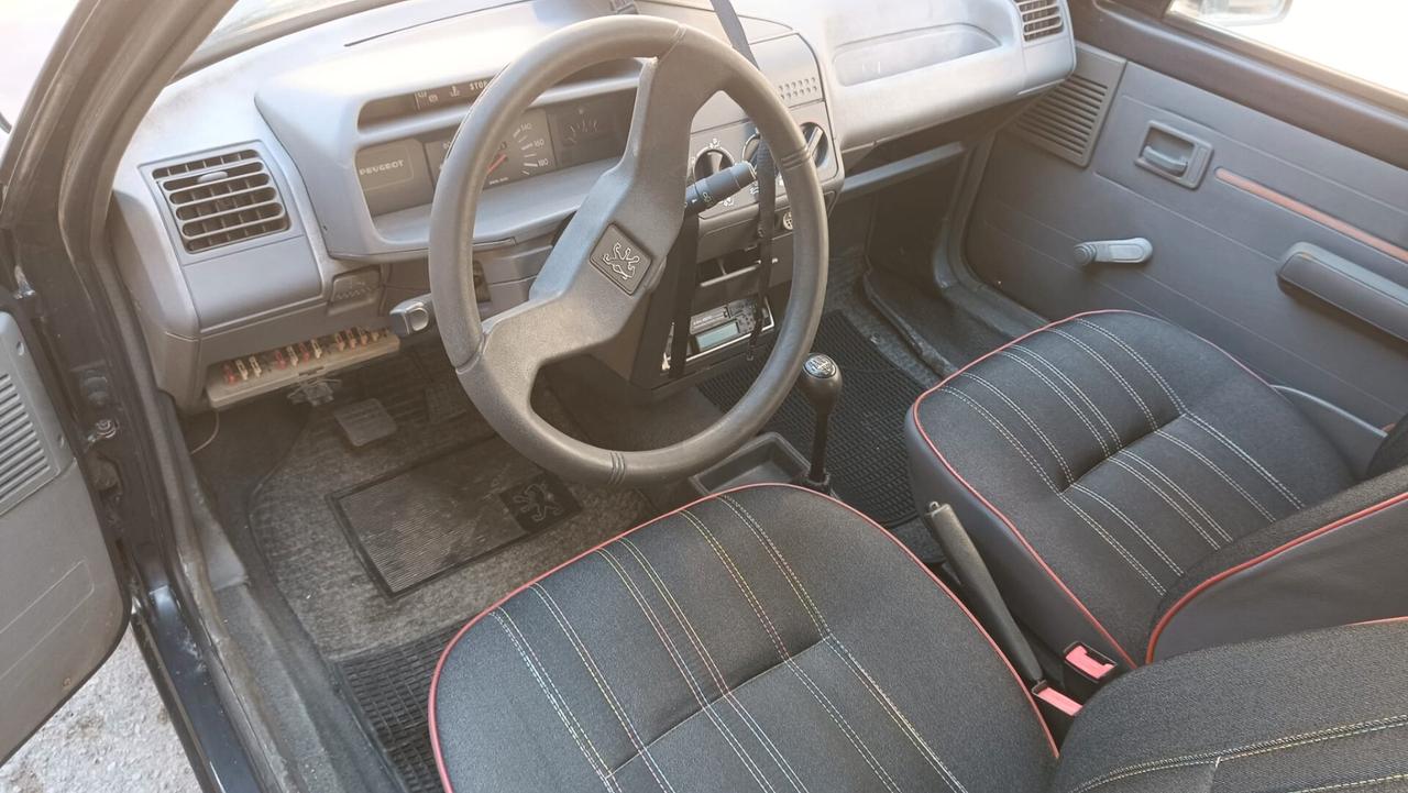 Peugeot 205 954 5 porte Look