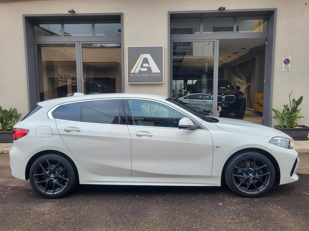 Bmw 118 D 150 Cv Automatica M-Sport+Cerchi 18 Black+Fari Led+Luci Ambiente+Retrocamera...