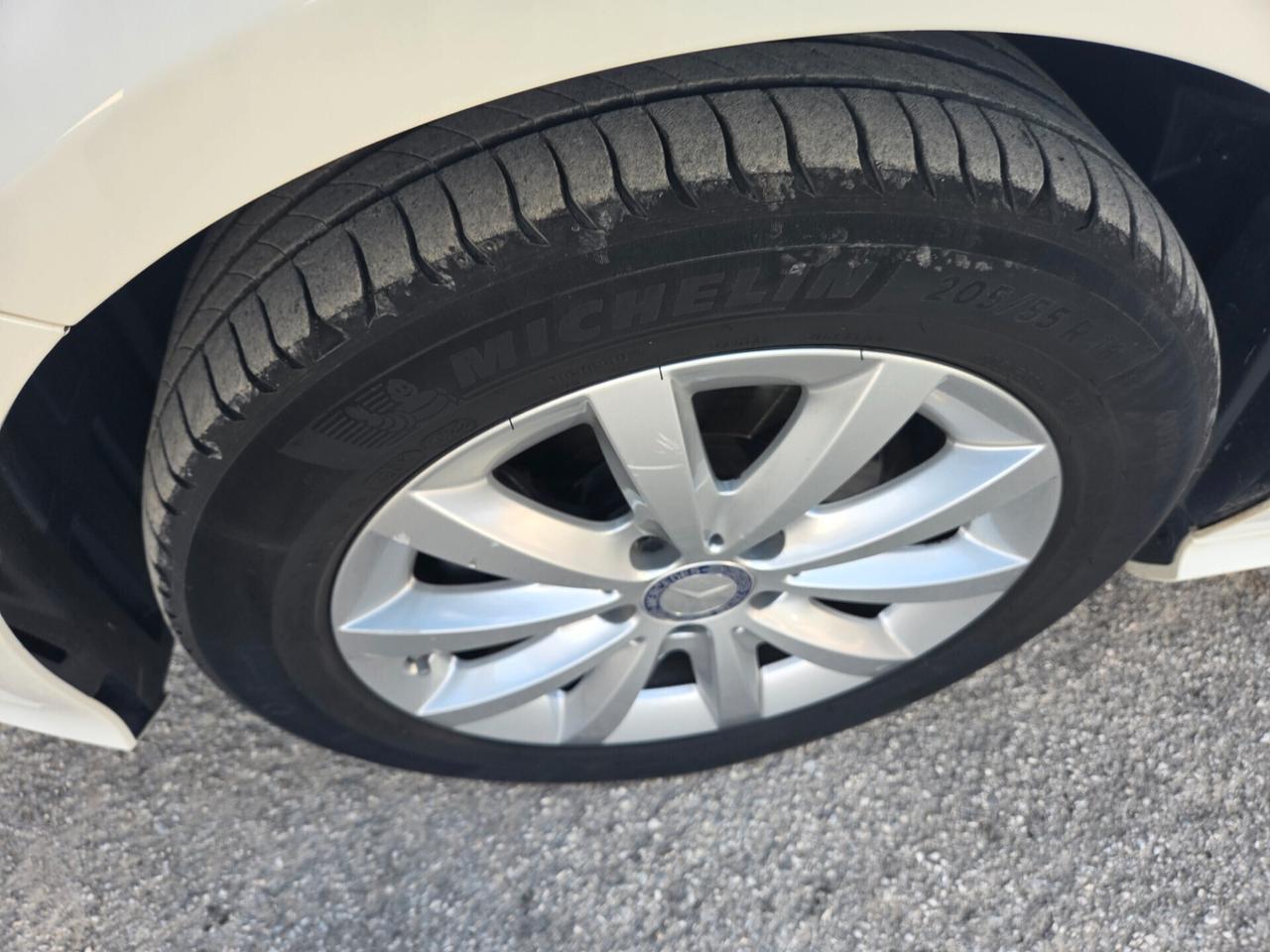 MERCEDES A180 1.5 DCI 110 CV ANNO 2016 KM CERTIF