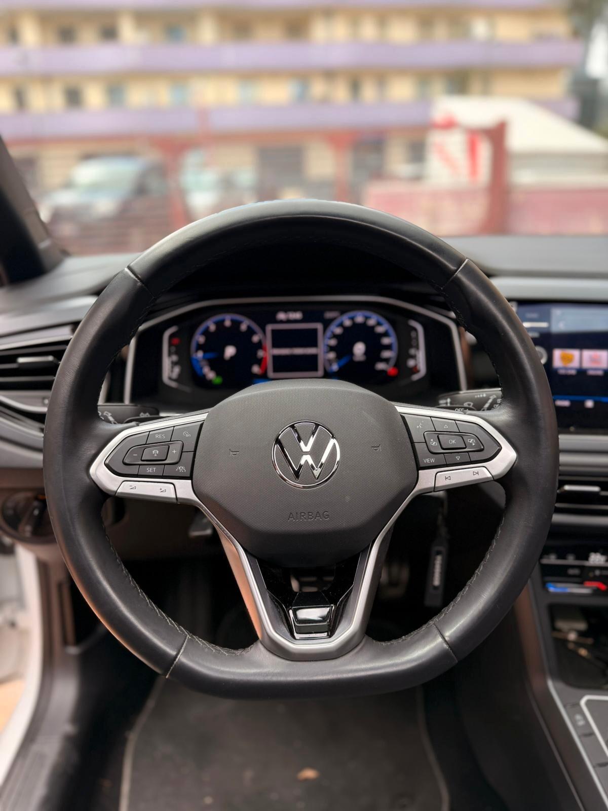 Volkswagen Taigo 1.5 TSI ACT 150 CV DSG R-Line