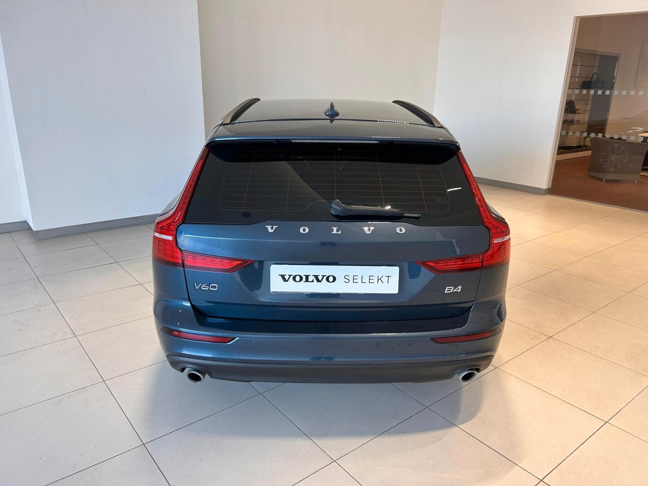 Volvo V60 B4 (d) MOMENTUM BUSINESS PRO CAMBIO AUT. *IVA ESPOSTA*
