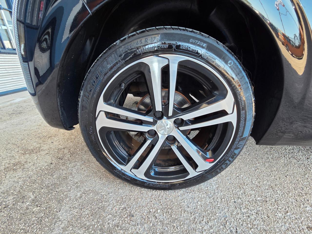 Peugeot 208 BlueHDi 120 S&S 5 porte GT Line