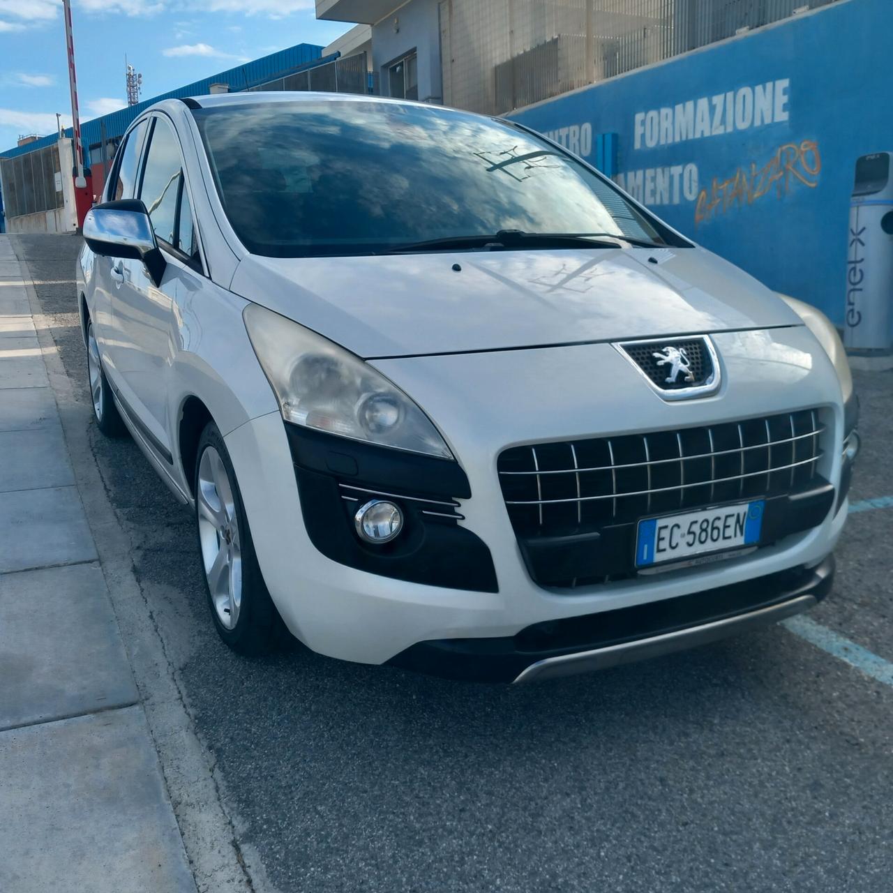 Peugeot 3008 2.0 HDi 110CV Business