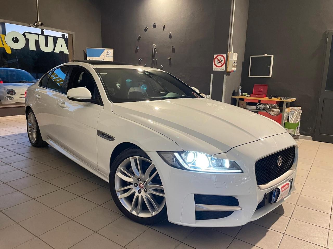 Jaguar XF 2.0 D 180 CV aut. Portfolio