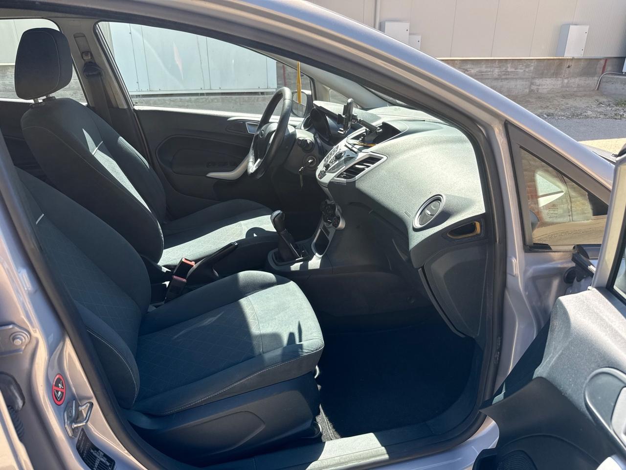 Ford Fiesta 1.4 TDCi 70CV 5 porte Titanium